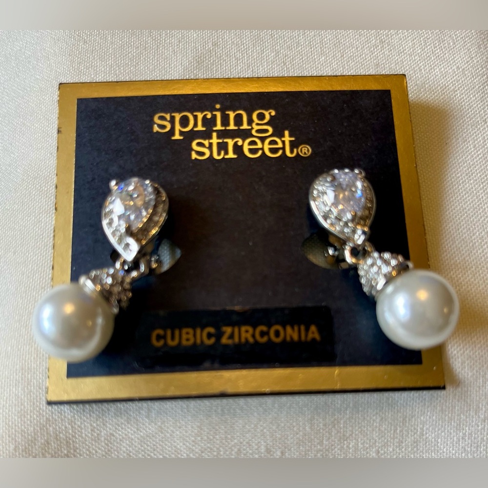 Spring Street Pearl and Cubic Zirconia Drop Earrings, New With Tags - Picture 3 of 16